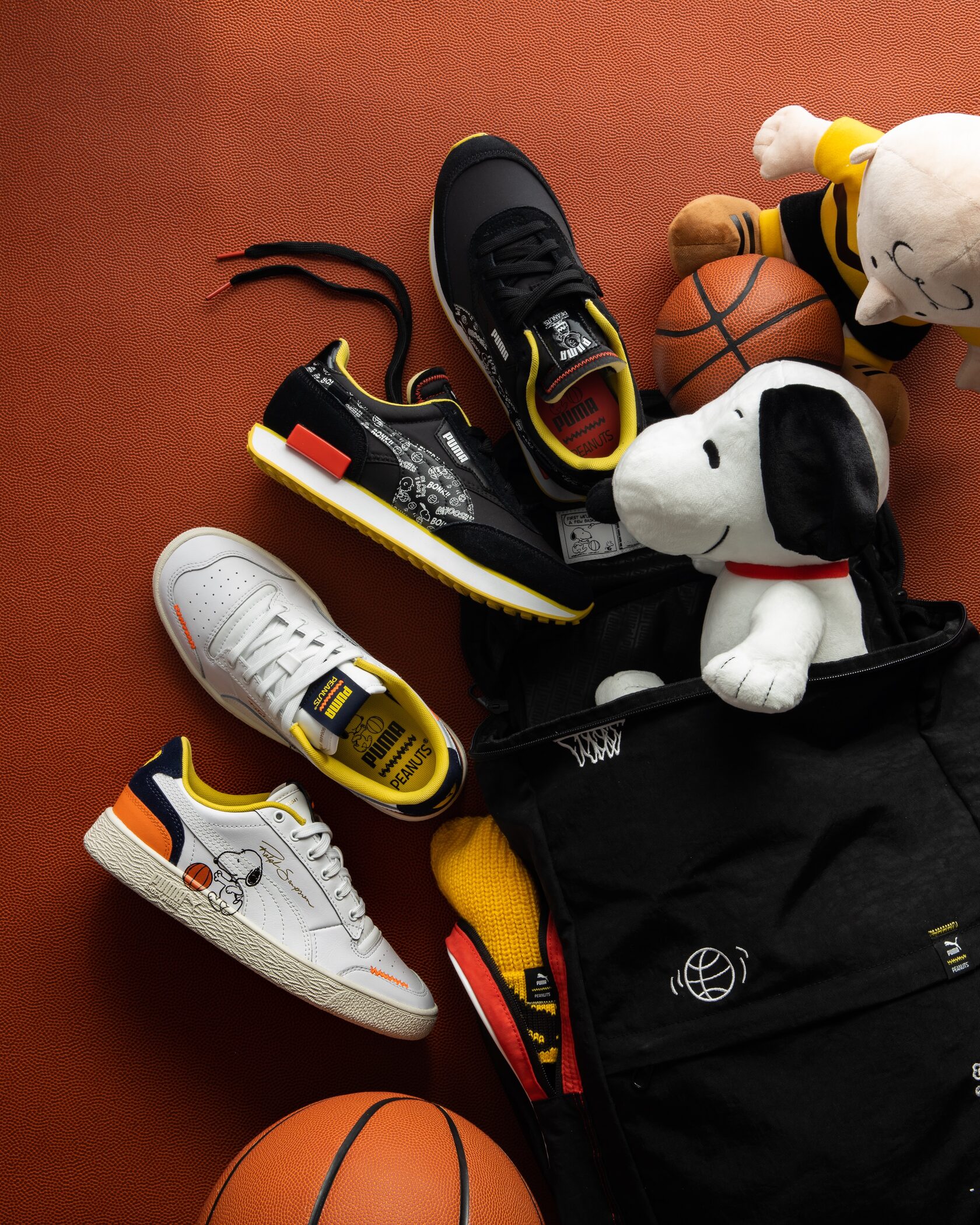 Коллаборация игр. Puma Peanuts кроссовки. Puma x Snoopy. Кроссовки Puma x Peanuts. Кроссовки коллаборации.