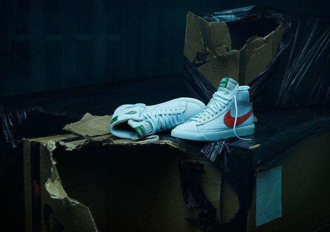 Nike c hotsell stranger things