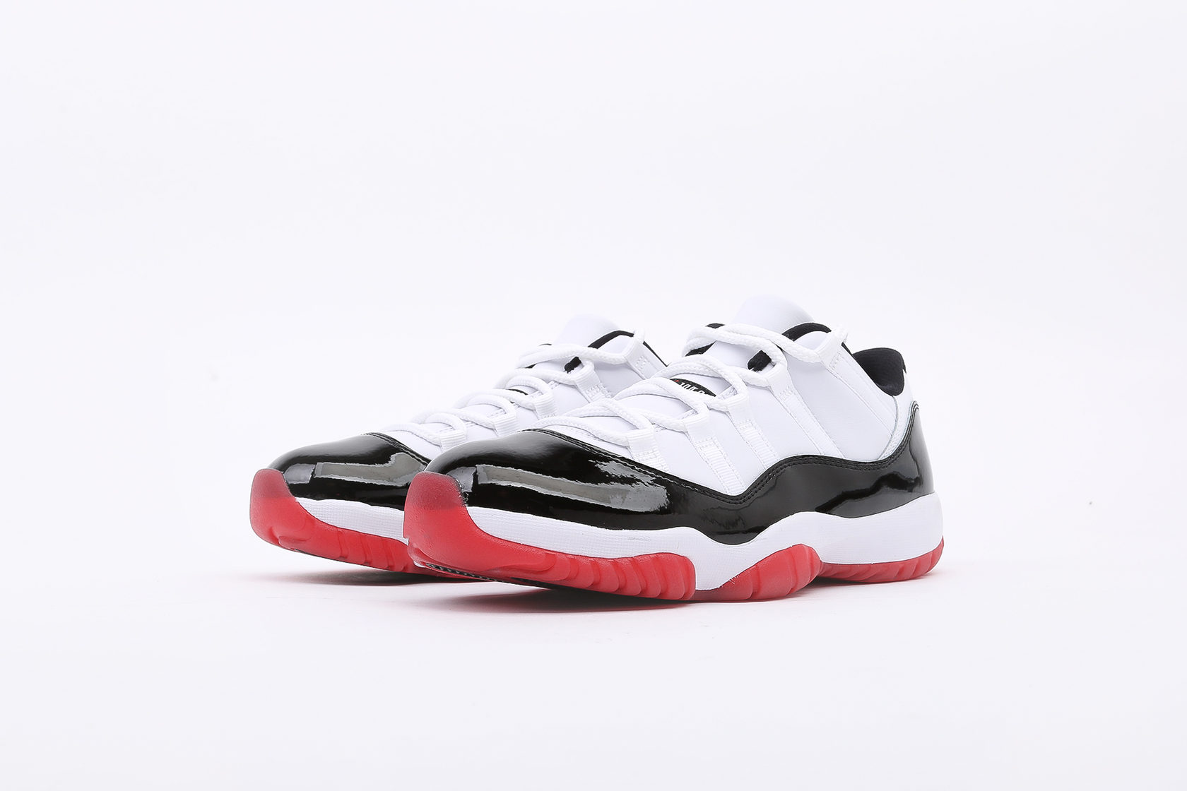 air jordan 11 bred white