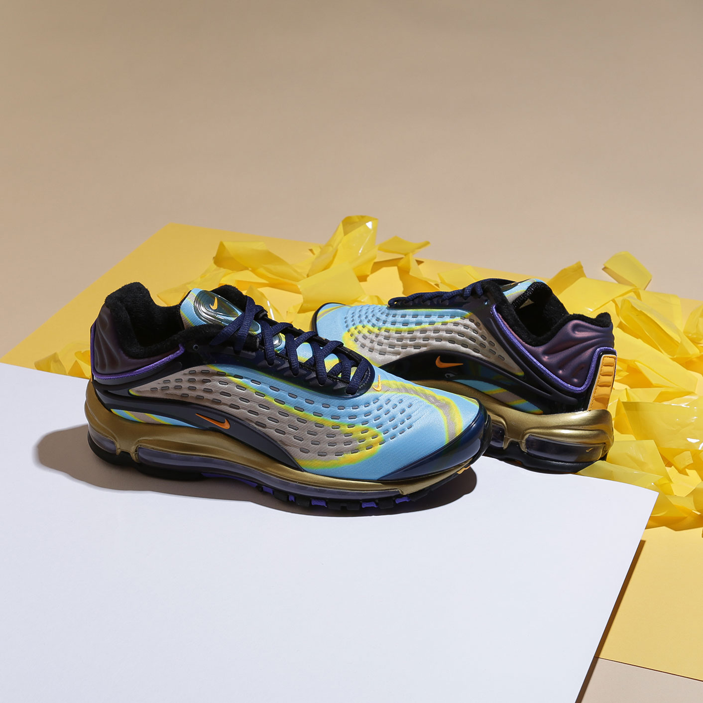 Кроссовки Nike Air Max Deluxe