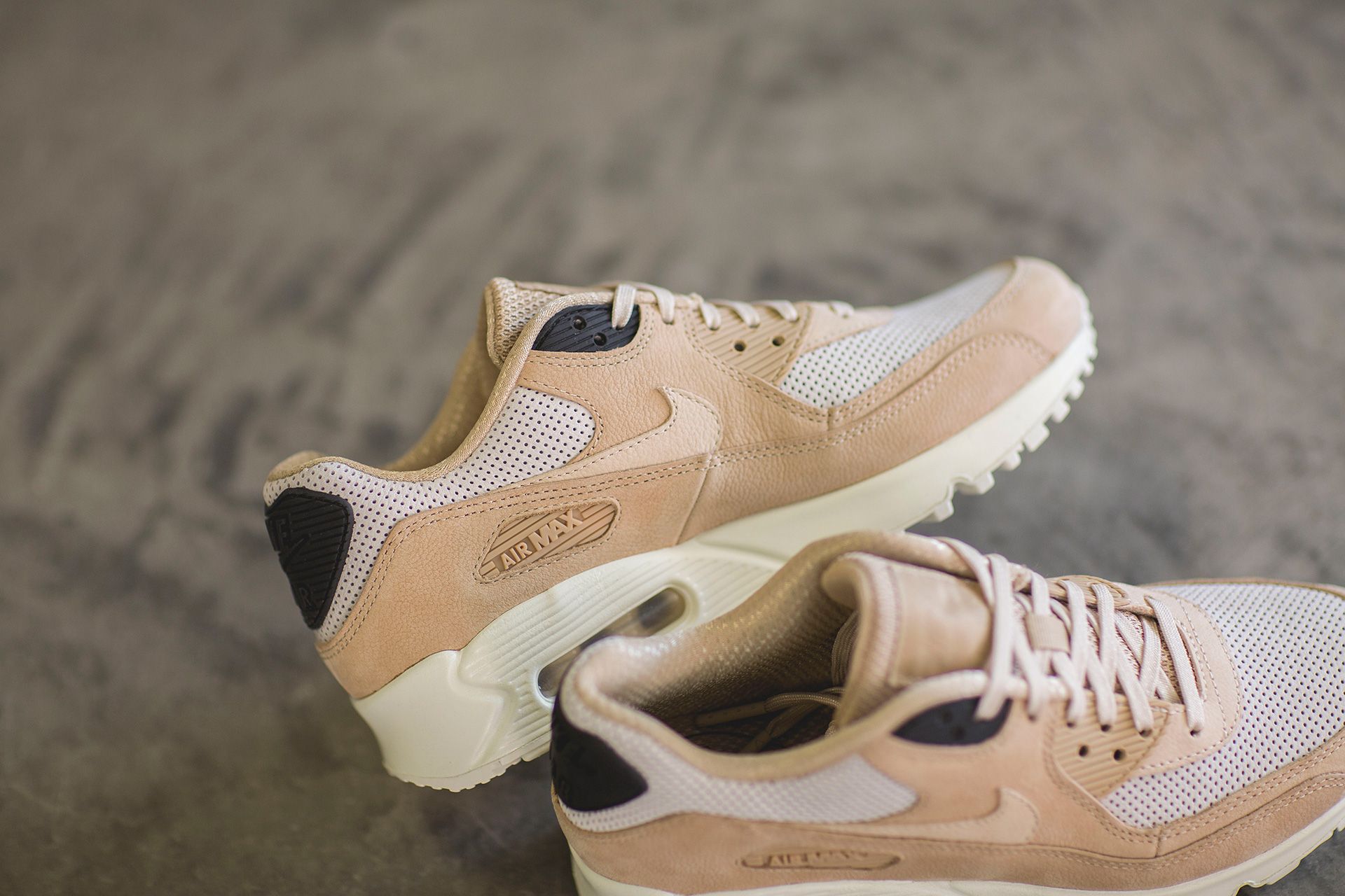 NIKE WMNS AIR MAX 90 PINNACLE SHOE NIKE WMNS AIR MAX 90 PINNACLE SHOE