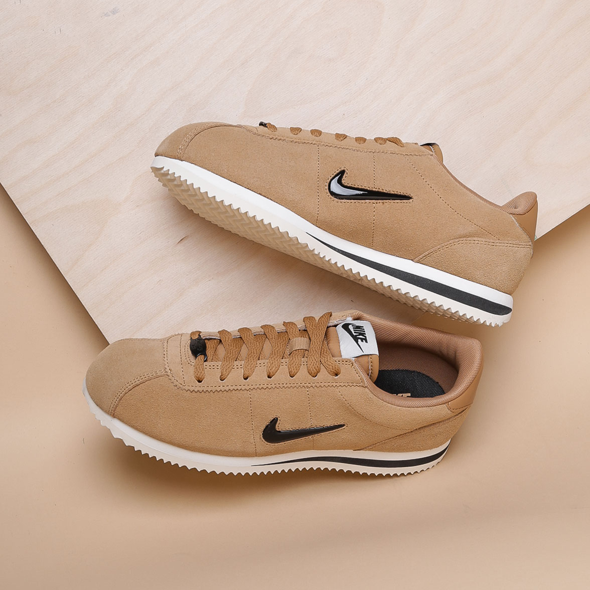 Мужские кроссовки Nike Cortez Basic SE (902803-700) - купить оригинал в ...