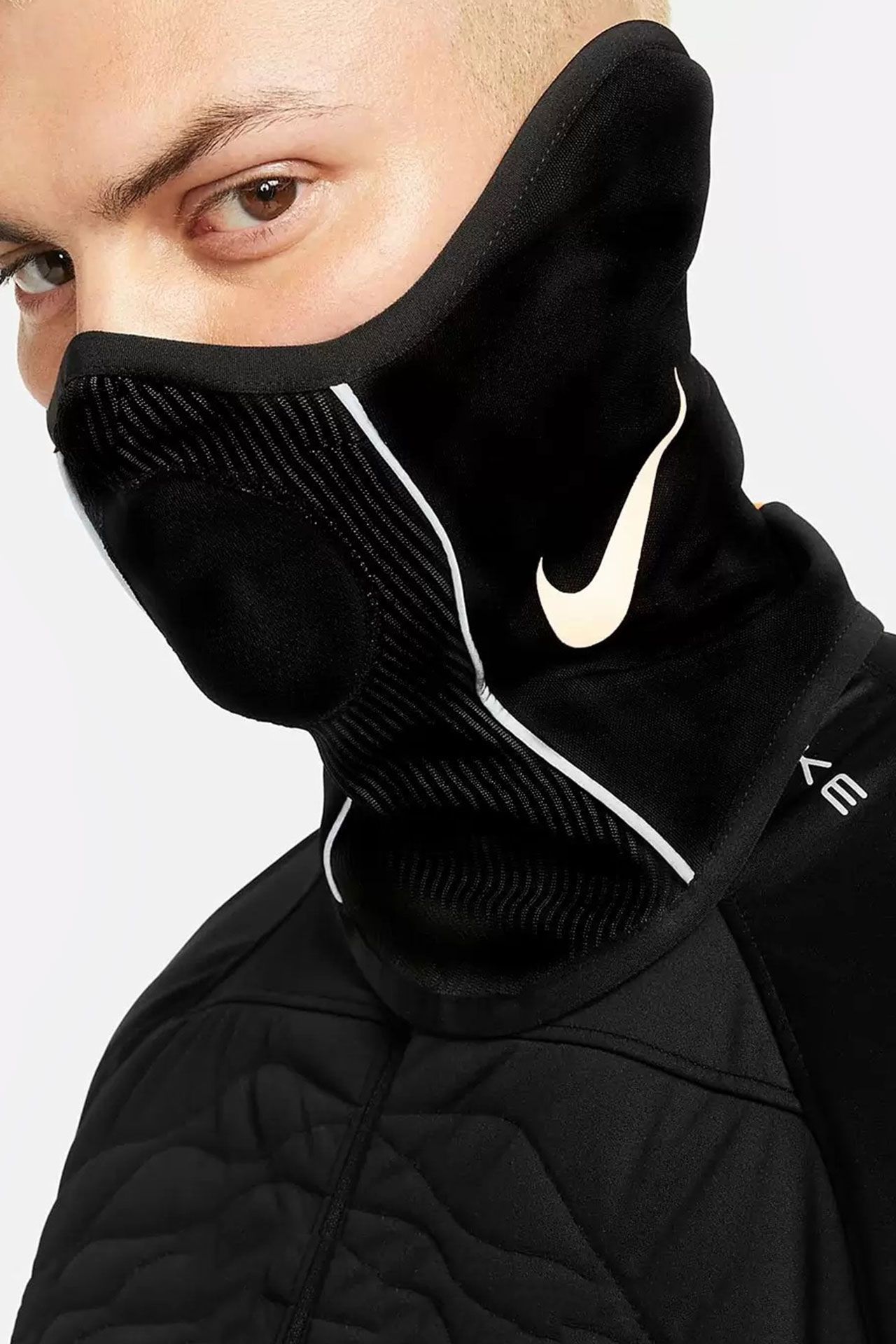 Warrior strike. Nike Strike Snood Winter. Nike Snood Winter Warrior. Снуд Nike Dri-Fit Strike Winter Warrior. Маска Nike Strike Snood.