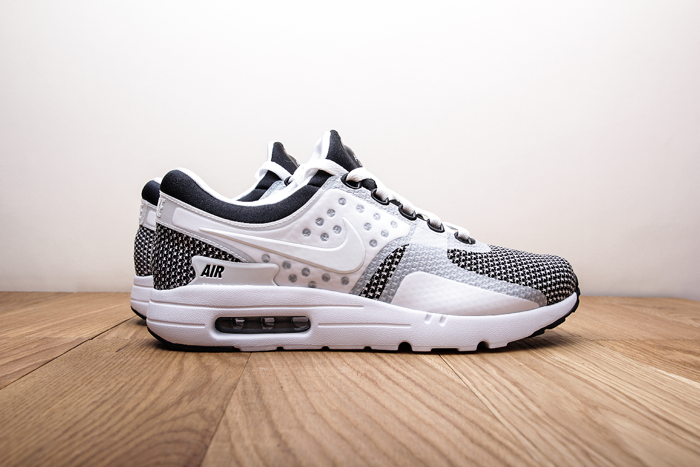 Nike air max zero essential rot sale