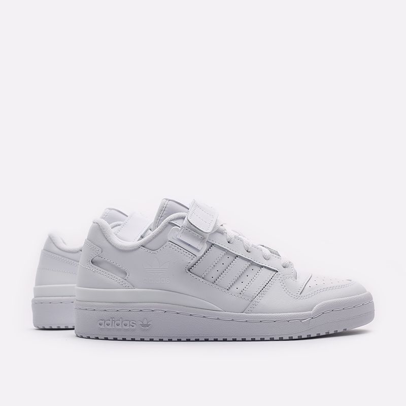 White forums. Кроссовки adidas Originals forum Low. Adidas forum 84 Low белые. Adidas Originals forum Low белые. Мужские кроссовки adidas Originals forum Low.