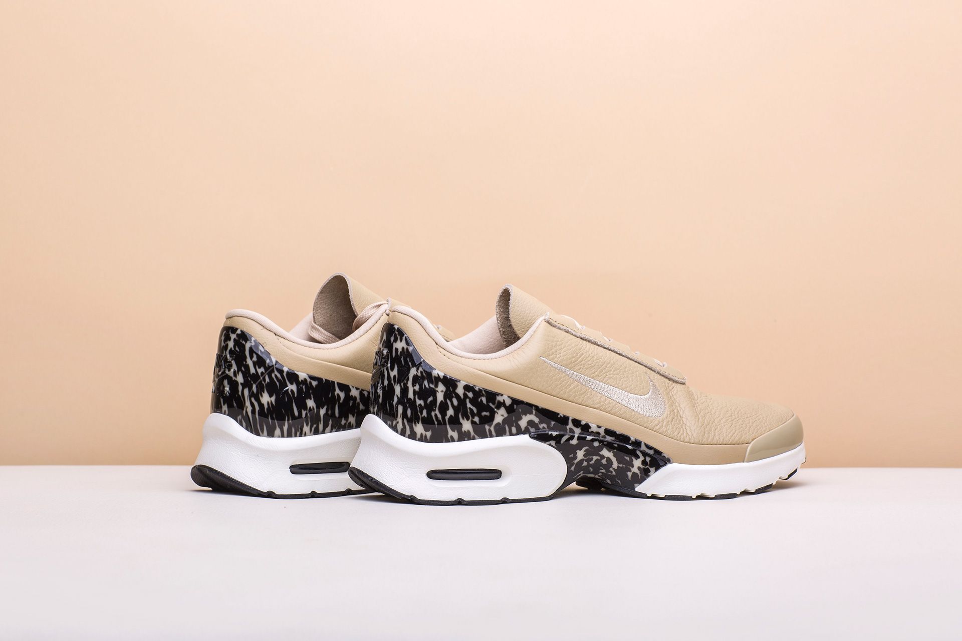 WMNS Air Max Jewell LX