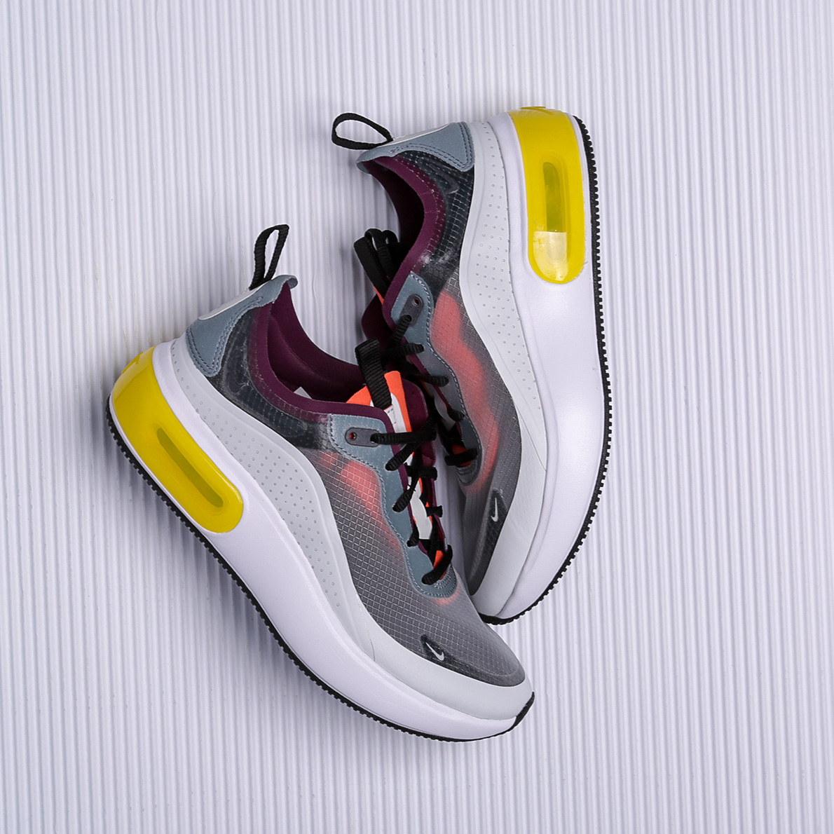 Кроссовки Nike Air Max Dia SE QS