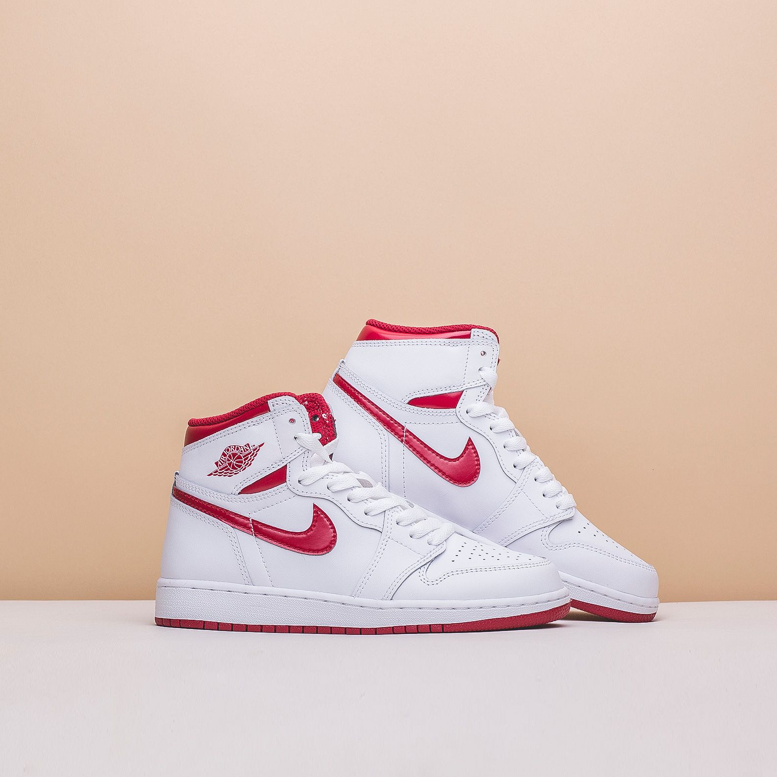 Кроссовки Jordan 1 Retro High og bg