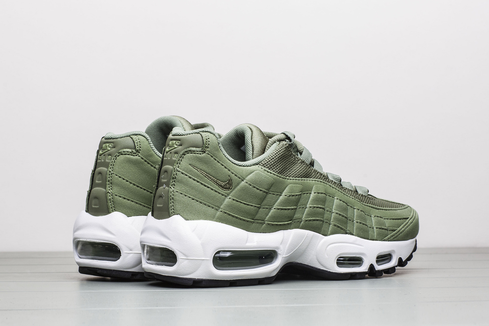 Купить зеленые женские кроссовки WMNS Air Max 95 PRM от Nike Nike Wmns Air Max 95 PRM