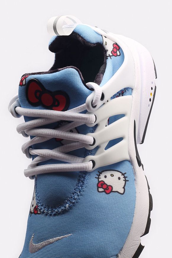 Кроссовки Nike x Hello Kitty (DV3770-400) - фото 2 картинки