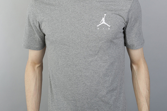 Мужская футболка Jordan Jumpman Air Embroidered (AH5296-091) - фото 2 картинки