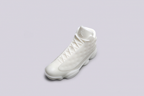 Свеча What The Shape Jordan 13 (J13-white)