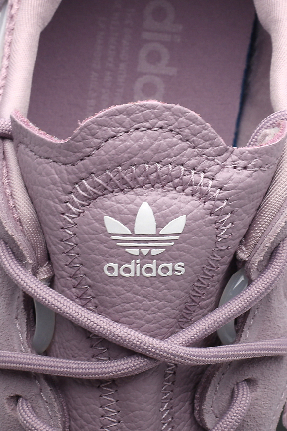 Женские кроссовки adidas Originals Ozweego W (EG9205) - фото 5 картинки