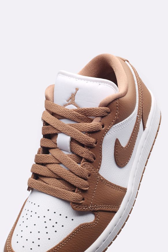 Женские кроссовки Jordan WMNS 1 Low (DC0774-202) - фото 2 картинки