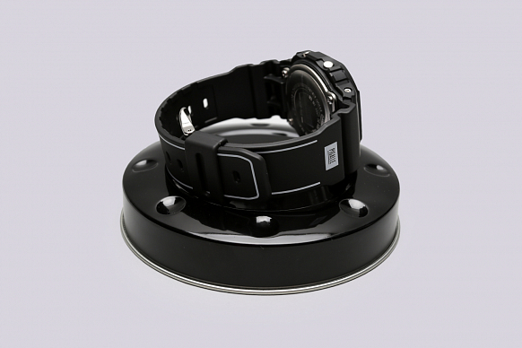 Часы Casio G-Shock x Pigalle DW-5600PGB (DW-5600PGB-1E) - фото 3 картинки