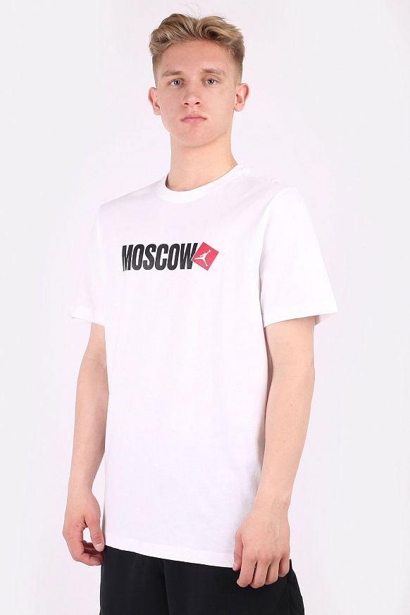 Мужская футболка Jordan Moscow Short-Sleeve T-Shirt (DD8038-100)