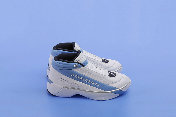 Мужские кроссовки Jordan Team Showcase (CD4150-104)