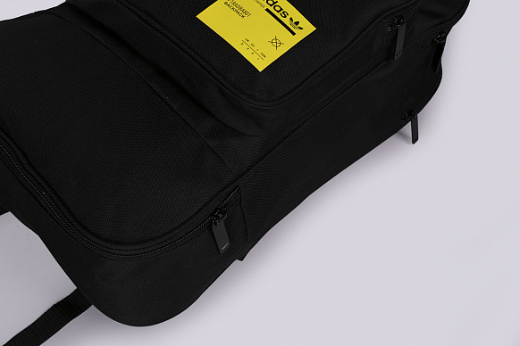 Аксессуары adidas Originals Backpack (DM1693) - фото 7 картинки
