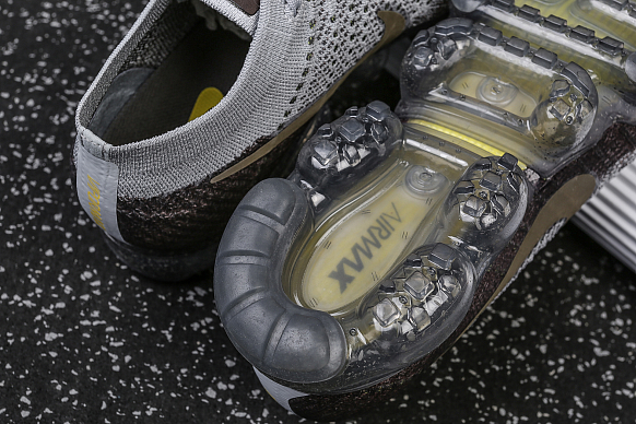 Мужские кроссовки Nike Air Vapormax Flyknit (899473-009) - фото 4 картинки