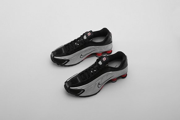 Мужские кроссовки Nike Shox R4 (BV1111-008) - фото 2 картинки