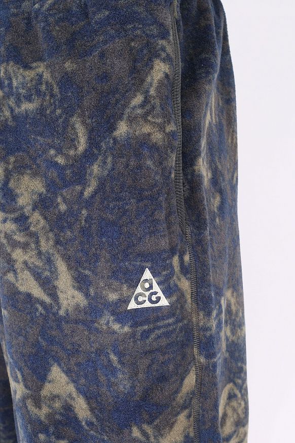 Мужские брюки Nike ACG Wolf Tree Print Fleece Pant (DN1299-437) - фото 2 картинки