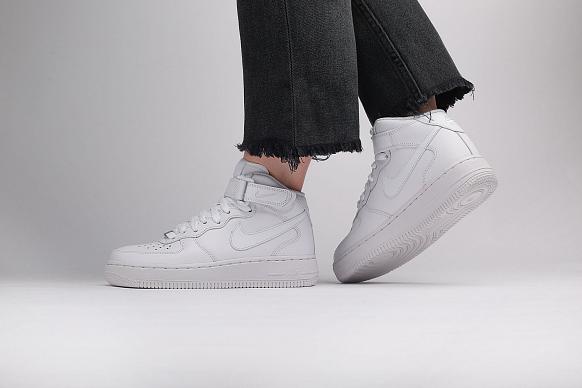 Женские кроссовки Nike WMNS Air Force 1 Mid '07 LE (366731-100) - фото 6 картинки