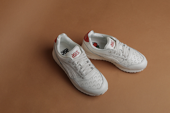 Женские кроссовки ASICS Gel Saga (1192A074-100) - фото 3 картинки