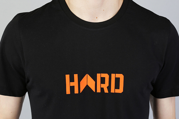 Мужская футболка Hard Лого (hard-black-tee) - фото 2 картинки