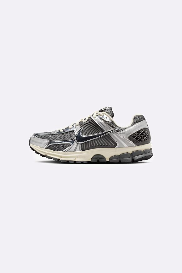 Мужские кроссовки Nike Air Zoom Vomero 5 (IM3486-001) - фото 3 картинки