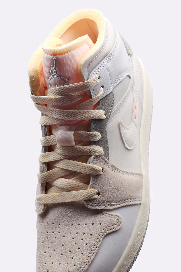 Женские кроссовки Jordan 1 Mid SE Craft (GS) (DQ3726-100) - фото 2 картинки