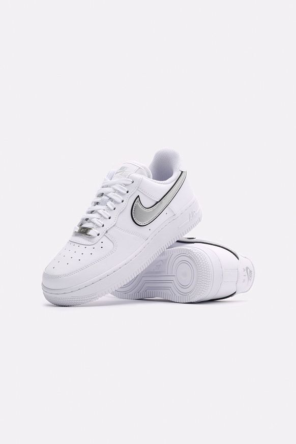 Женские кроссовки Nike WMNS Air Force 1 '07 ESS (DD1523-100) - фото 2 картинки