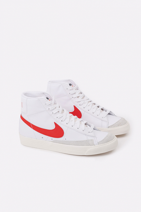 Женские кроссовки Nike WMNS Blazer Mid `77 (CZ1055-101) - фото 2 картинки