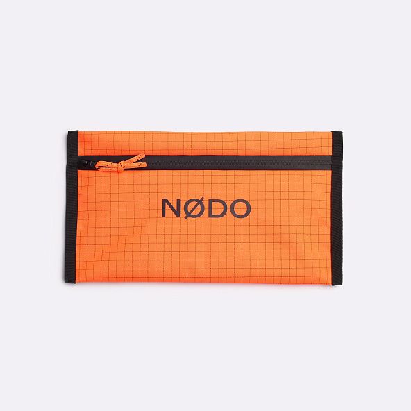 Сумка-косметичка NODO Essentials
