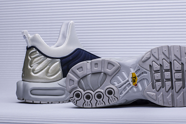 Nike WMNS Air Max Plus Slip SP 940382 400 Sneakerhead