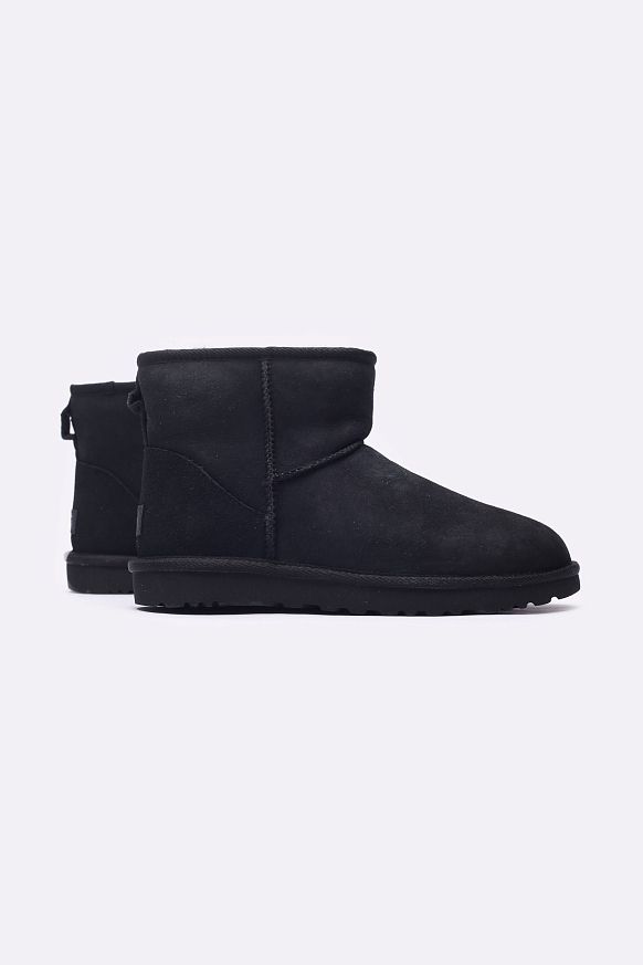 Женские ботинки UGG W Classic Mini II (1016222-BLK")