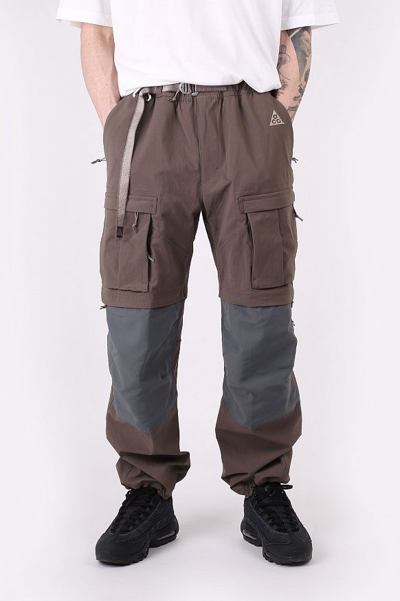 Мужские брюки Nike ACG Smith Summit Cargo Trousers (CV0655-004) - фото 4 картинки