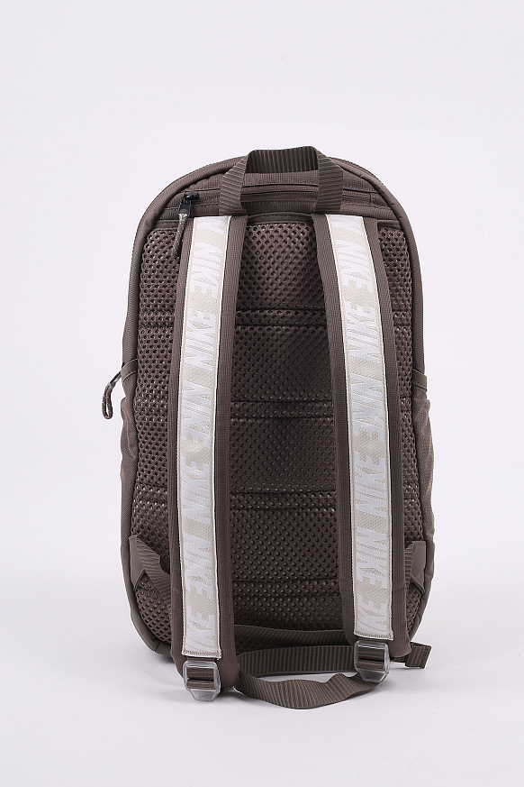 Рюкзак Nike Essentials Backpack (BA6143-040) - фото 5 картинки