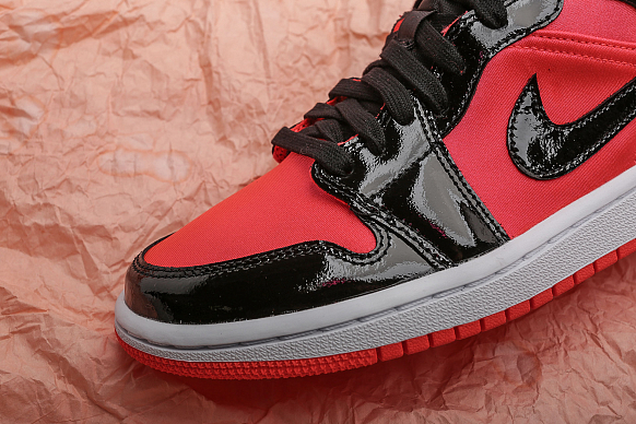 Женские кроссовки Jordan WMNS 1 Mid (BQ6472-600) - фото 3 картинки
