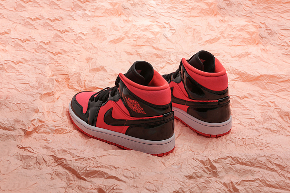 Женские кроссовки Jordan WMNS 1 Mid (BQ6472-600) - фото 2 картинки