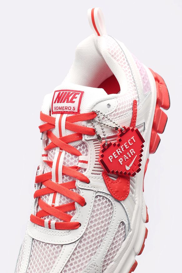 Женские кроссовки Nike Vomero 5 BG (HV5171-121) - фото 2 картинки