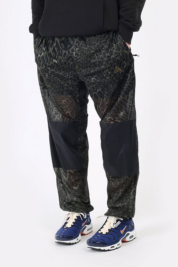 Мужские брюки Nike Dri-FIT ACG Happy Arachnid Pants (DB4101-355)