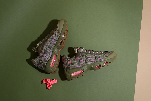 Женские кроссовки Nike WMNS Air Max 95 (AQ6385-200)