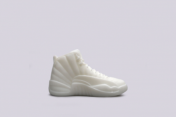 Свеча What The Shape Jordan 12 (J12-white) - фото 2 картинки