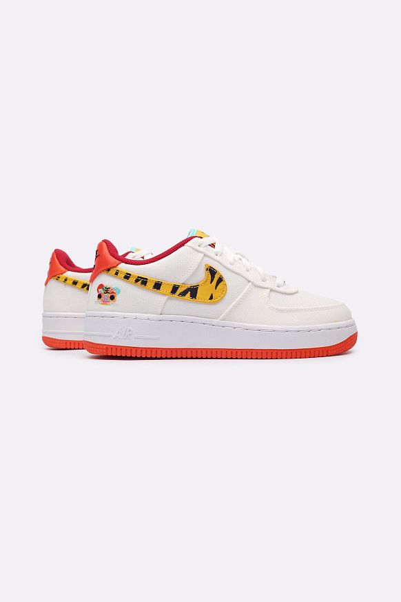 Женские кроссовки Nike Air Force 1 LV8 (GS) (DQ4502-171)