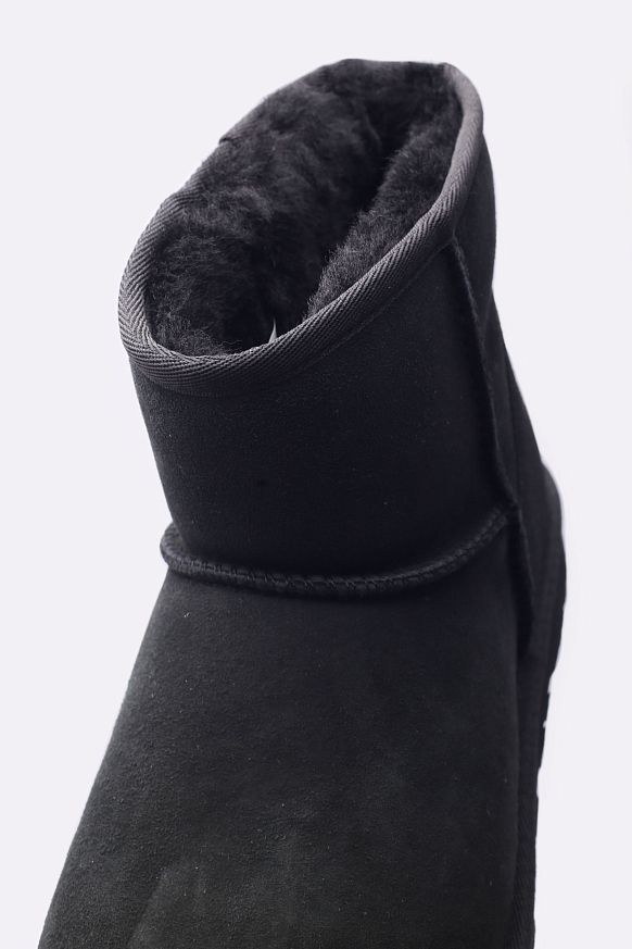Мужские ботинки UGG M Classic Mini II (1002072-BLK") - фото 2 картинки