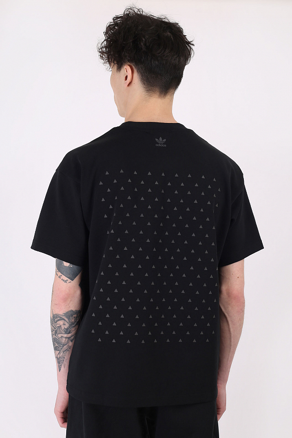 Мужская футболка adidas Originals x Pharrell Williams Basic Tee (GT4324) - фото 4 картинки