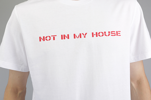 Мужская футболка Hard Not In My House (Not In My House-бел) - фото 2 картинки