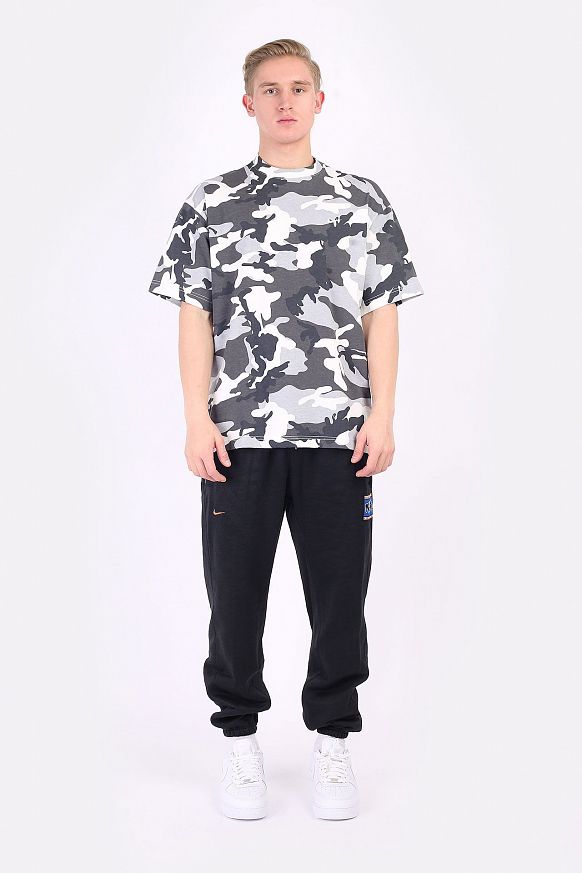 Мужская футболка Nike Solo Swoosh Camo T-Shirt (DN1260-133) - фото 5 картинки