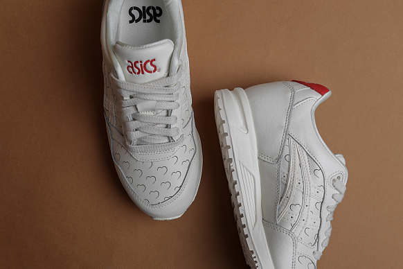 Женские кроссовки ASICS Gel Saga (1192A074-100) - фото 2 картинки