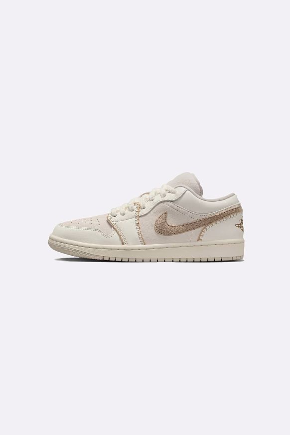 Женские кроссовки Jordan WMNS 1 Low SE (HV4268-120) - фото 2 картинки
